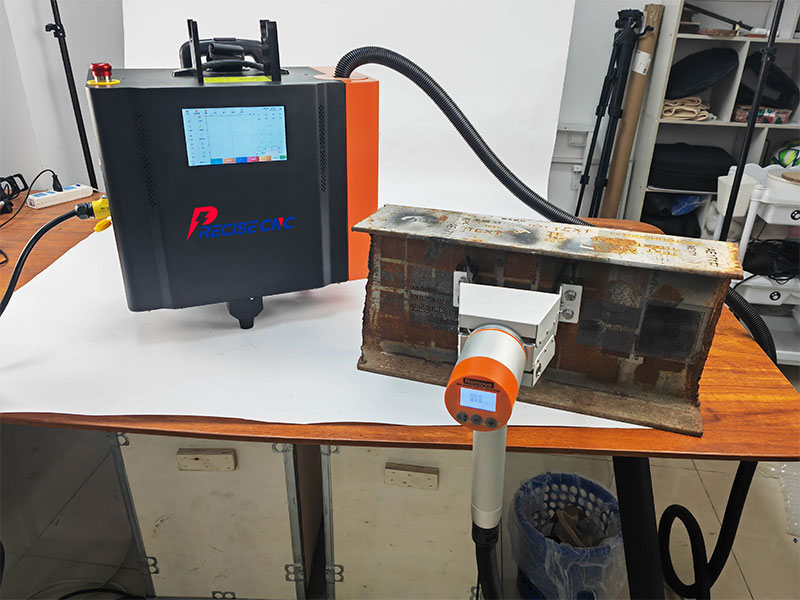 200w-300w-High-laser-power-handheld-portable-laser-marking-machine-with-laser-cleaning