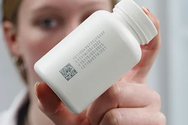 Medicine-Industry-HDPE-pharma-bottle