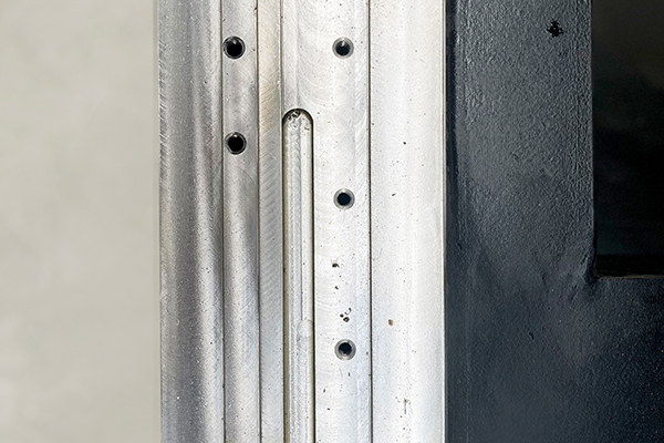 Oil groove