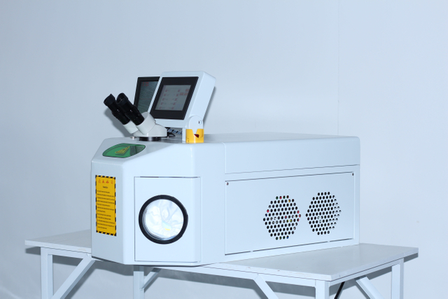 200W Jewelry Gold Silver Platinum Titanium Laser Welding Machine